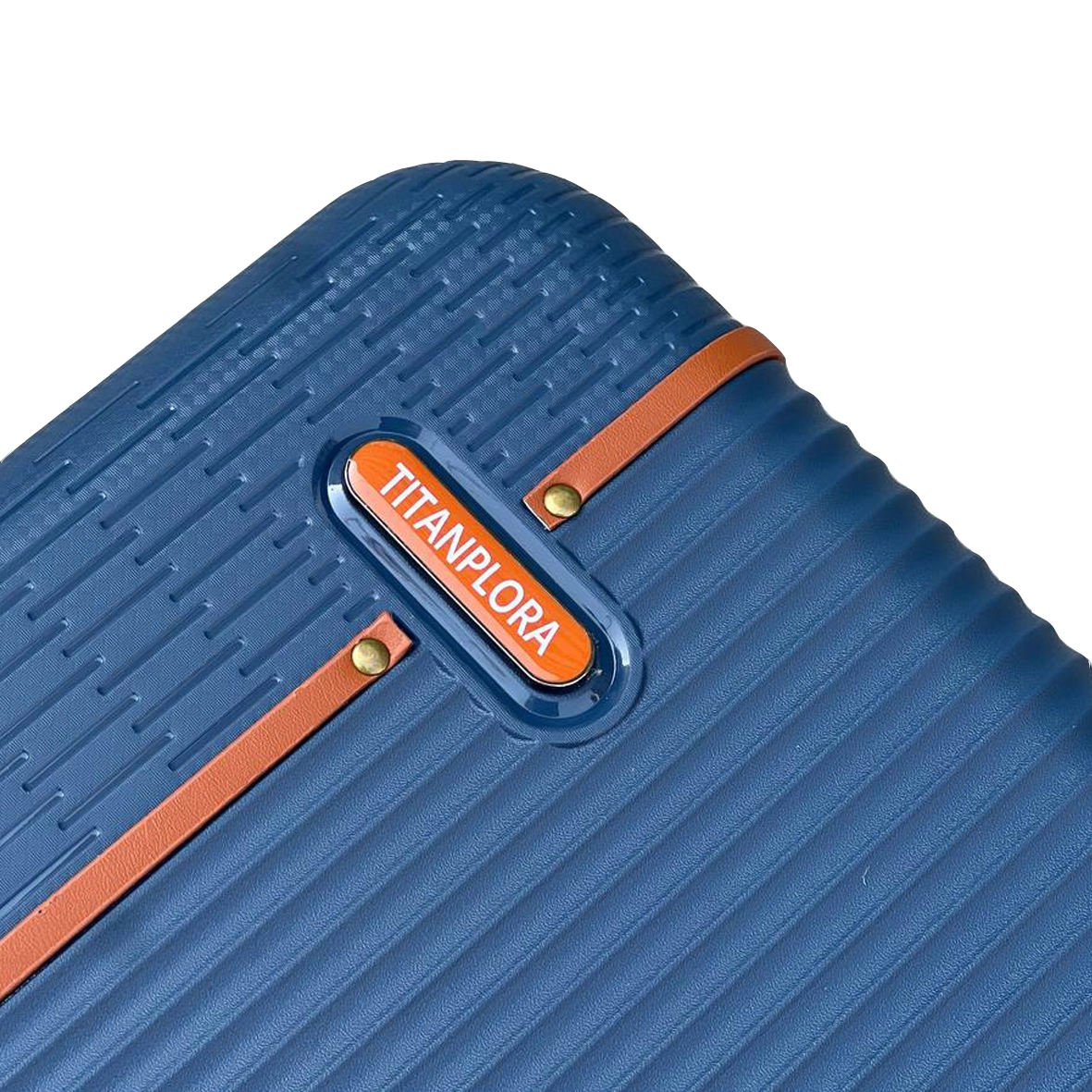 چمدان نشکن تیتان پلورا مدل TITANPLORA - TP6600S Universal Travelle سایز کوچک