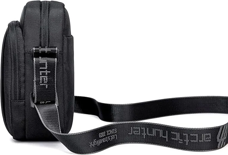 کیف شولدر بگ پسرانه اورجینال آرکتیک هانتر مدل ARCTIC HUNTER - ARH00542