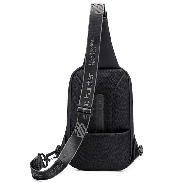 عکس کیف بادی بگ اورجینال آرکتیک هانتر مدل ARCTIC HUNTER - ARH00126