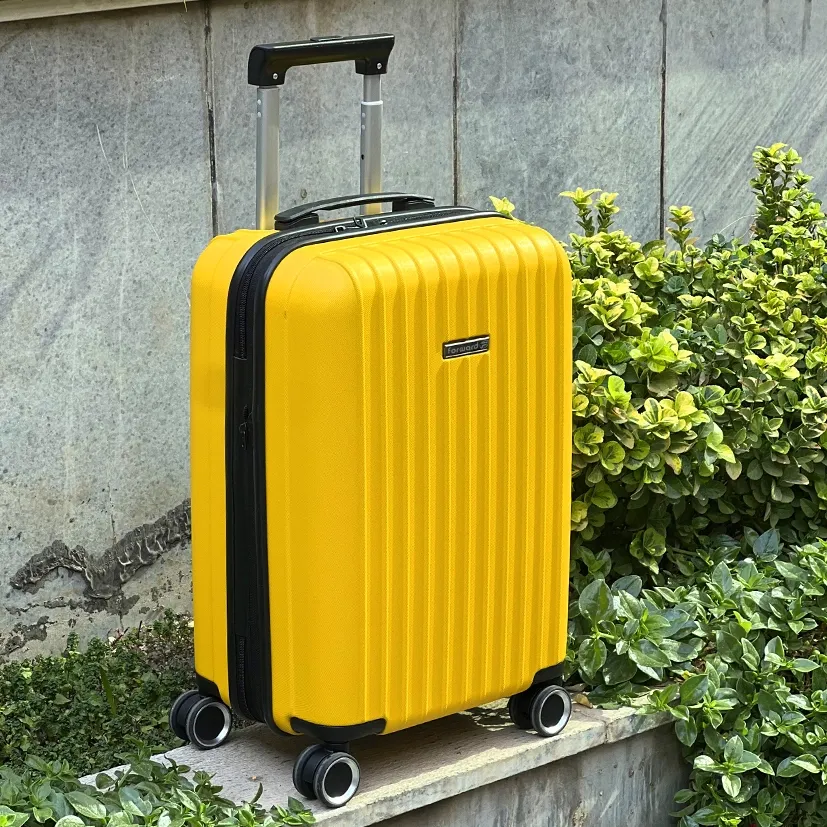 قیمت چمدان فوروارد مدل FORWARD-FCLT818M MEDIUM TRAVEL SENTRY سایز متوسط