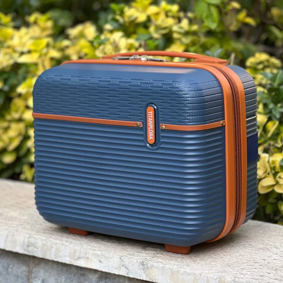 قیمت چمدان سایز آرایشی تیتان پلورا مدل TITANPLORA - TP6600XS Universal Travelle
