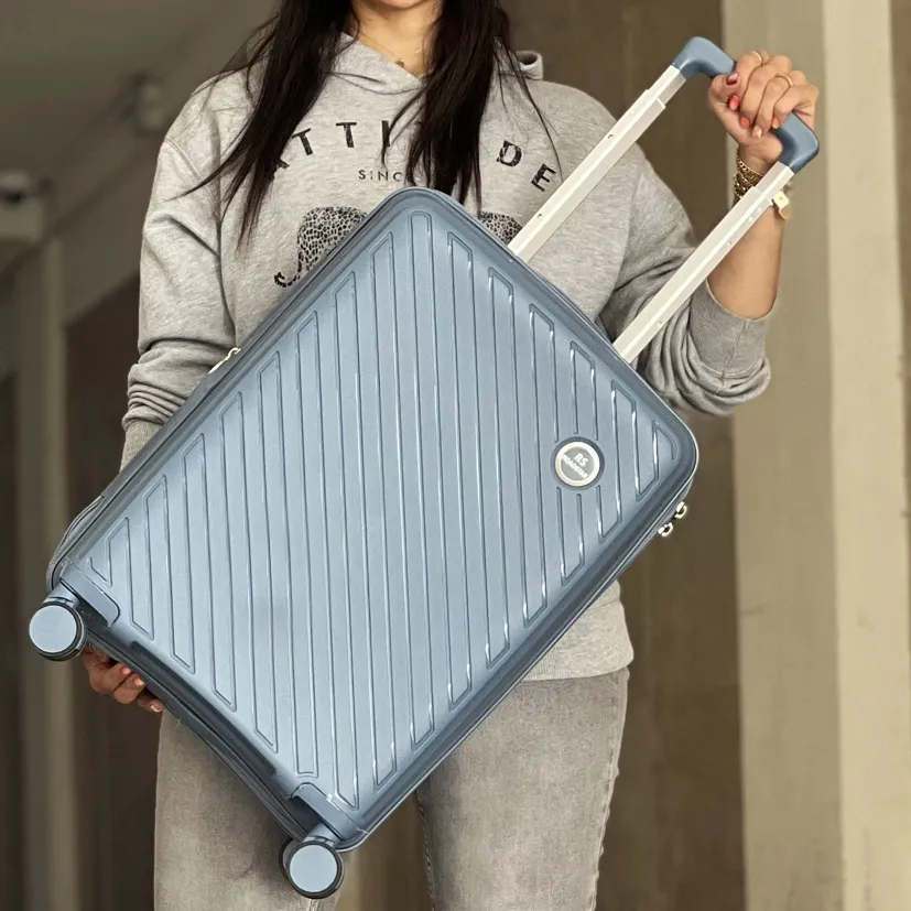 چمدان نشکن روداستار مدل ROADSTAR - RS900S SMALL  سایز کوچک