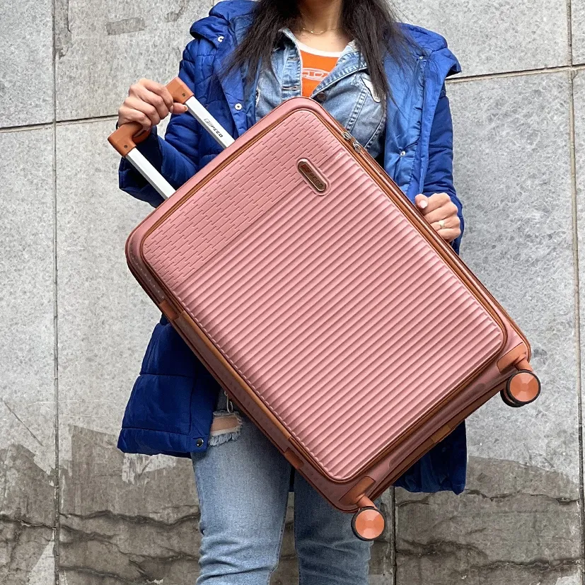 چمدان نشکن اسپید مدل SPEED-SPD213 SERIES سری 4 عددی (به همراه چمدان آرایشی هدیه)