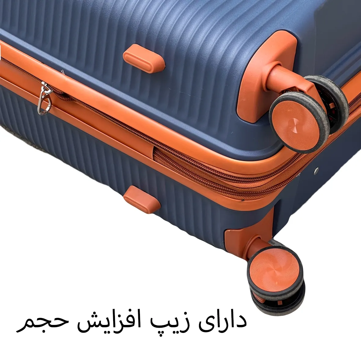 قیمت چمدان وارداتی تیتان پلورا مدل TITANPLORA - TP6600M Universal Travelle سایز متوسط
