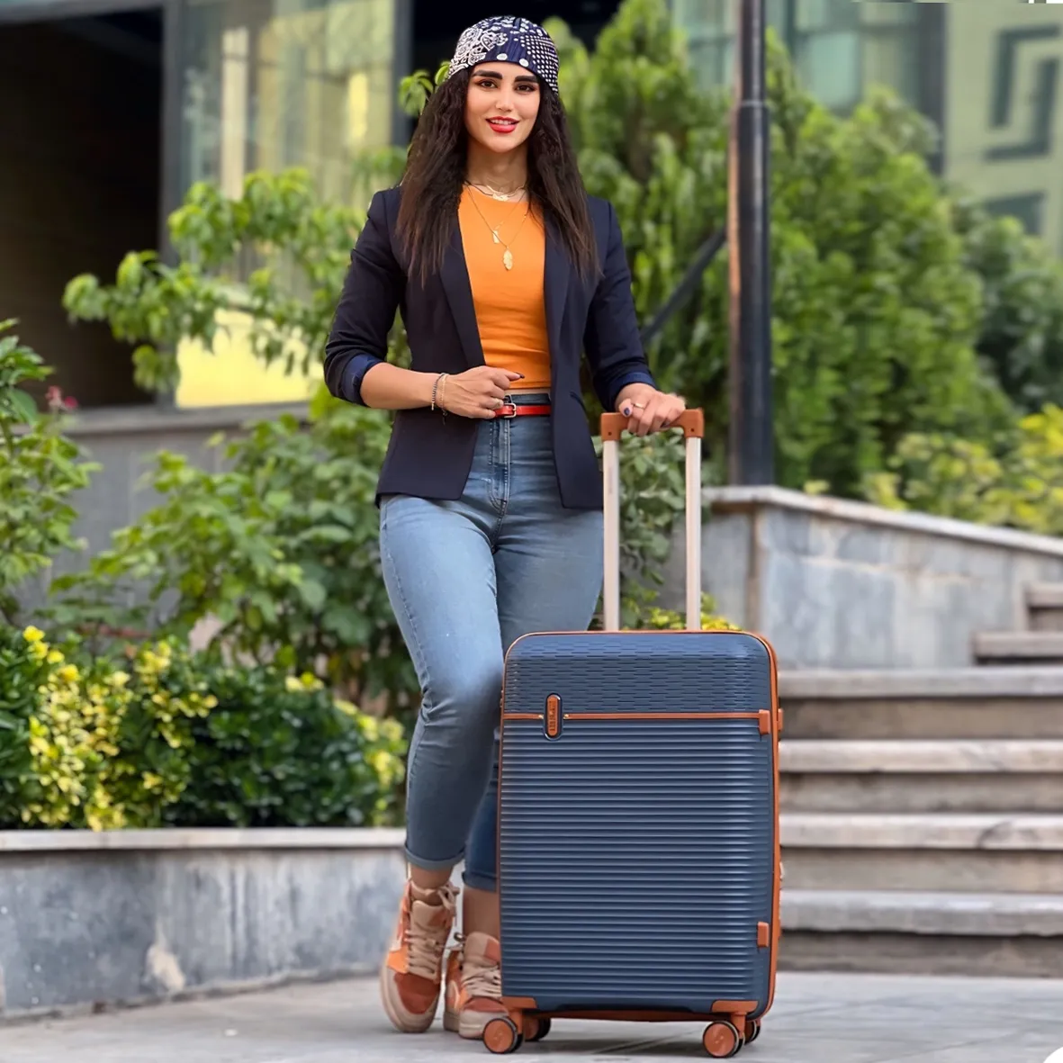 چمدان مهاجرتی تیتان پلورا مدل TITANPLORA - TP6600M Universal Travelle سایز متوسط