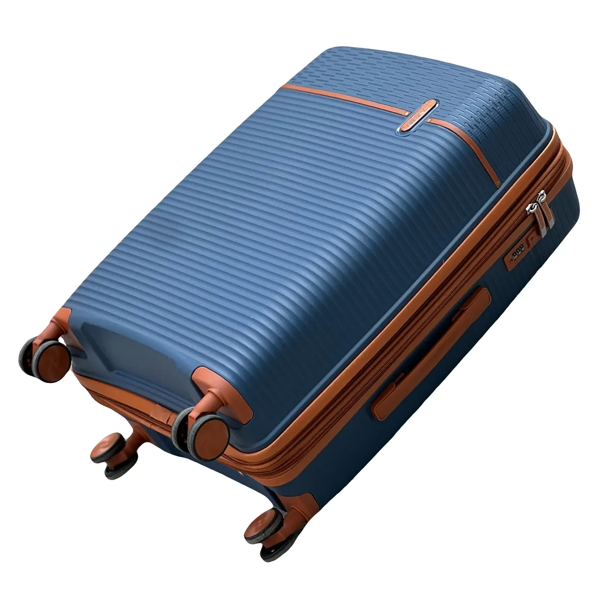 فروش عمده چمدان تیتان پلورا مدل TITANPLORA - TP6600M Universal Travelle سایز متوسط