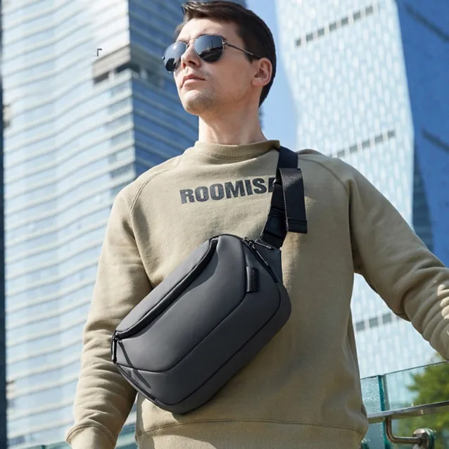 کیف کراس بادی آرکتیک هانتر Arctic Hunter اورجینال مدل ARH00561